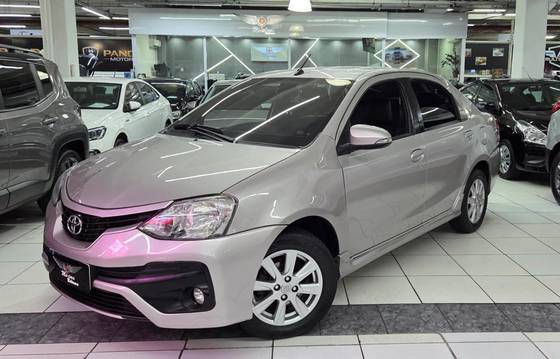 TOYOTA ETIOS 1.5 XLS SEDAN 16V FLEX 4P AUTOMÁTICO TOYOTA ETIOS 1.5 XLS SEDAN 16V FLEX 4P AUTOMÁTICO
